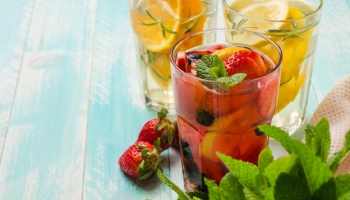 Sparkling water and fruit nectars, our most natural alternatives