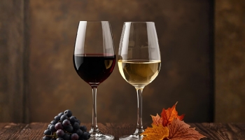 20 vinhos acessíveis para aquecer os dias de Outono